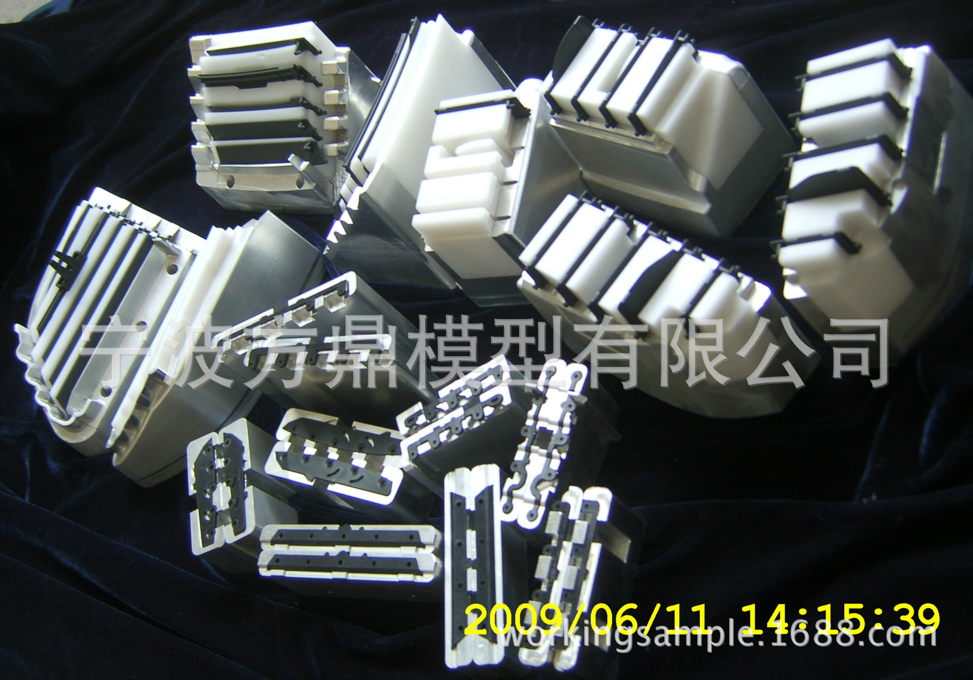 CNC數(shù)控銑削加工精密工裝夾具，精密樹脂代木檢具，鋁合金模具，